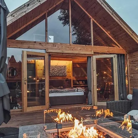 Villa Lakehouse Amalka *