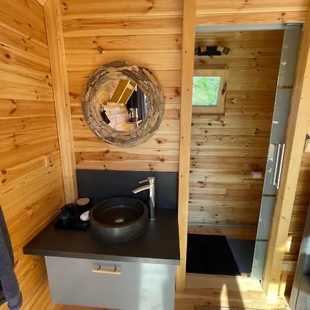 Lakehouse Amalka Villa