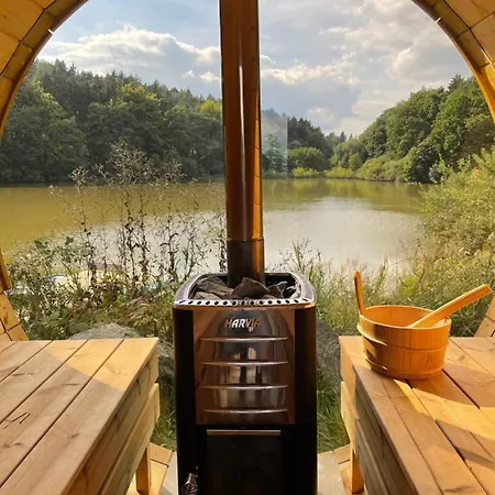 Lakehouse Amalka Villa *
